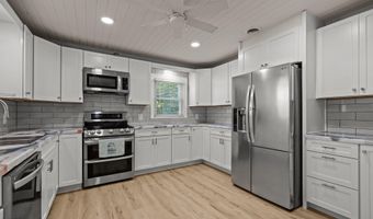 376 Shell Rd, Atlantic, NC 28511