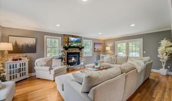 51 Normandy Ct, Middletown, NJ 07748