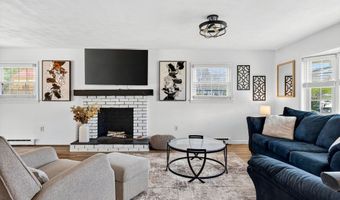 10 Meadowbrook Rd, Auburn, MA 01501
