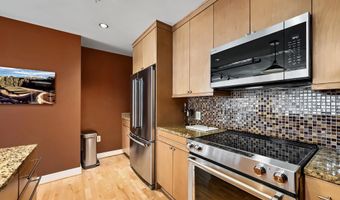 850 ALICEANNA St 301, Baltimore, MD 21202