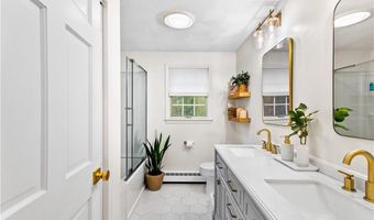 14 Sheri Dr, Coventry, RI 02816