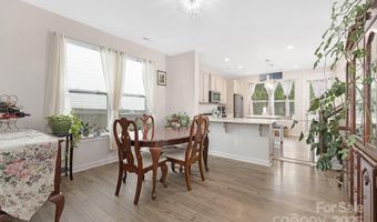 2817 Shamrock Dr, Charlotte, NC 28205