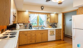 511 N Cherry Ave, Bridgewater, SD 57319