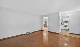 6809 Pilgrim Rd, Madison, WI 53711