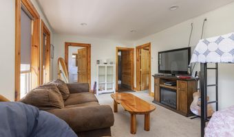 2 Firefly Dr, Baldwin, ME 04091