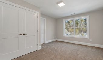 131 County Rd, Amherst, NH 03031