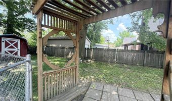 592 Lindell St, Akron, OH 44305