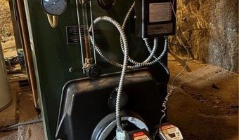 321 Laten Knight Rd, Cranston, RI 02921