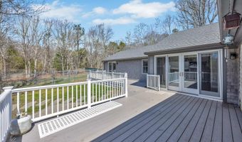 52 Clubhouse Dr, Bourne, MA 02532