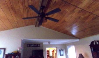 32 NE 6th St, Arab, AL 35016