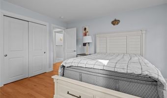 31 Swan St, North Providence, RI 02911