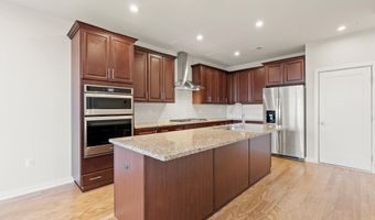 22395 CLAUDE MOORE Dr, Ashburn, VA 20148