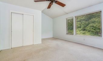226 Cherokee Rd, Andover, NJ 07848
