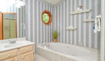 1221 Bridge Park Dr, Alton, IL 62002