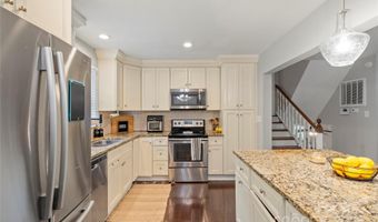 1914 Bonnie Ln, Charlotte, NC 28213