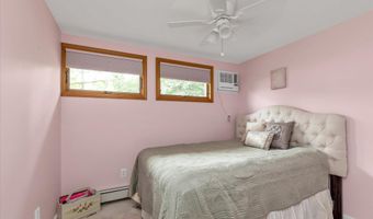 7 Swartout Pl, Amityville, NY 11701