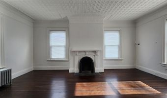 306 Broadway Ave 306-310, Newport, RI 02840