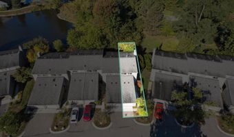 747 Peninsula Ct, Ann Arbor, MI 48105