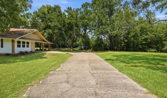 9260 Pinecrest Dr, Biloxi, MS 39532