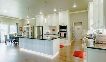 121 County Road 2571, Alvord, TX 76225