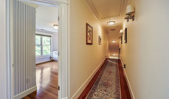 586 B St, Ashland, OR 97520