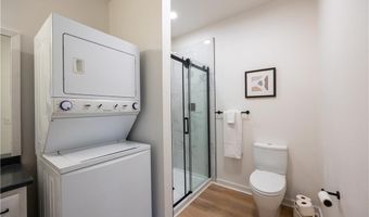 302 SW 6th St 22, Bentonville, AR 72712