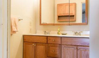 596 Teakwood Rd, Alma, GA 31510