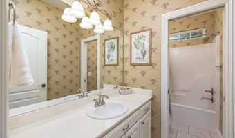 7 Stratfield Ln, Bella Vista, AR 72714