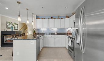 5022 BARBOUR Dr B, Alexandria, VA 22304