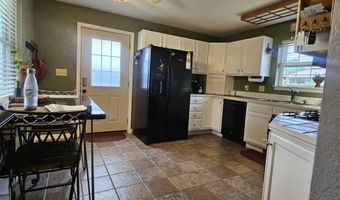 105 N Division St, Anamosa, IA 52205