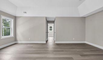 70 Seurat St, Barnegat, NJ 08005