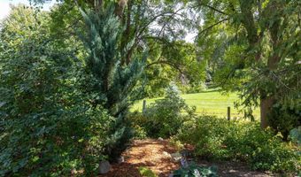 W2567 RIDGEBROOK Court, Appleton, WI 54915