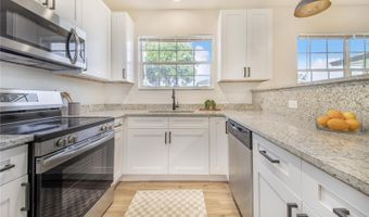 336 BAY St, Auburndale, FL 33823