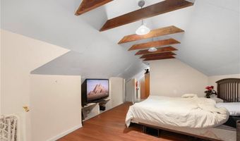 36 Blackamore Ave, Cranston, RI 02910