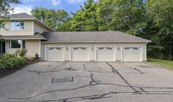 4 Bittersweet Ln 4, Bourne, MA 02532