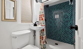 9302 W PARKHILL Dr, Bethesda, MD 20814