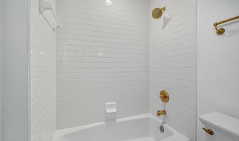 50 BEACH COTTAGE Ln, Atlantic Beach, FL 32233