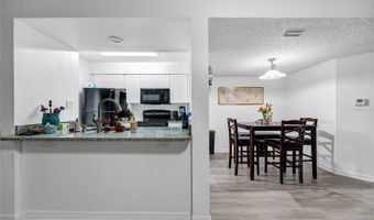202 RIVERBEND Dr 103, Altamonte Springs, FL 32714