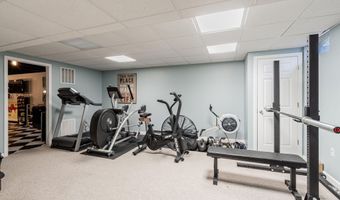 55 Heritage Dr, Allentown, NJ 08501