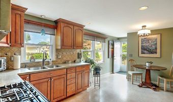 8 Halsey St, North Providence, RI 02911