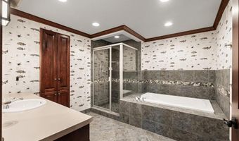 1505 Edgewater Ave, Arden Hills, MN 55112