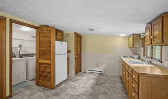 53 Charcalee Dr, Cranston, RI 02921