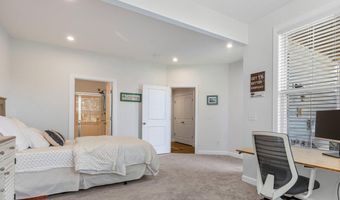 8106 ZOE Pl, Alexandria, VA 22306