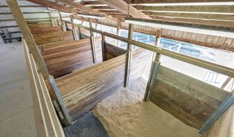 11800 S CARUS Rd, Oregon City, OR 97045