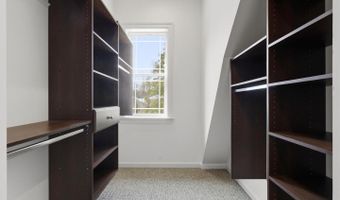 7301 CALVERT St, Annandale, VA 22003