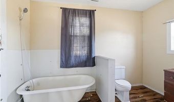 233 W 3rd, Atoka, OK 74525