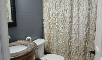 21306 Lawrence 2074, Ash Grove, MO 65604