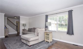 1458 CLUBVIEW Dr, Alexander City, AL 35010