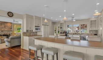 55 Shore Rd, Clinton, CT 06413