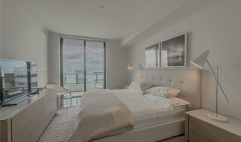 2960 NE 207th St 1104, Aventura, FL 33180